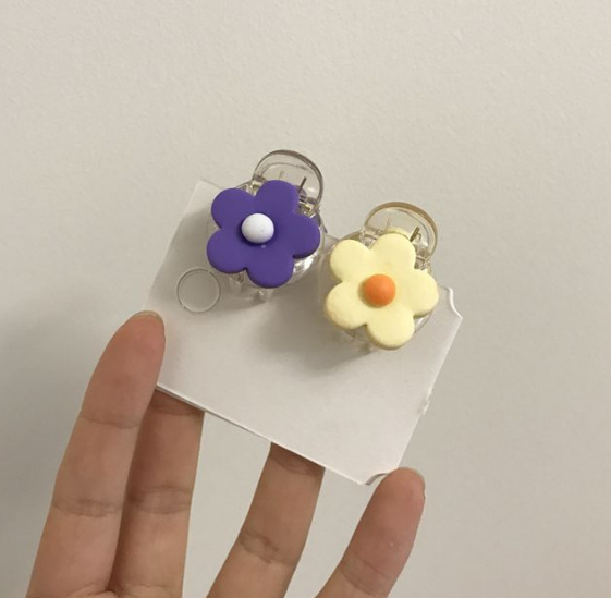 Floral Hair Clip, INS Style Hair Claw Clip - side view
