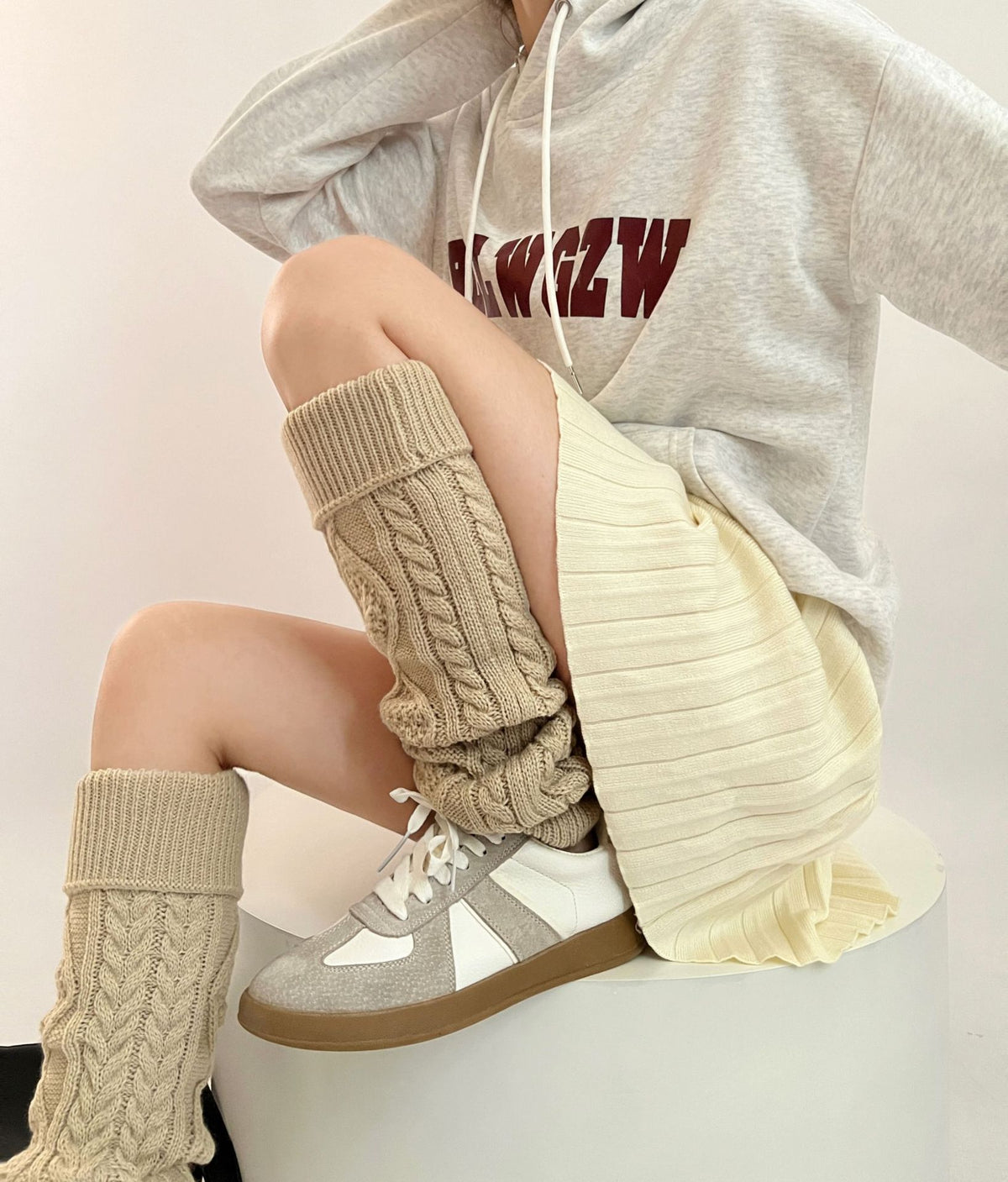 Heart ROMBUS Twist Flanging Thigh High Socks for Girls - side view