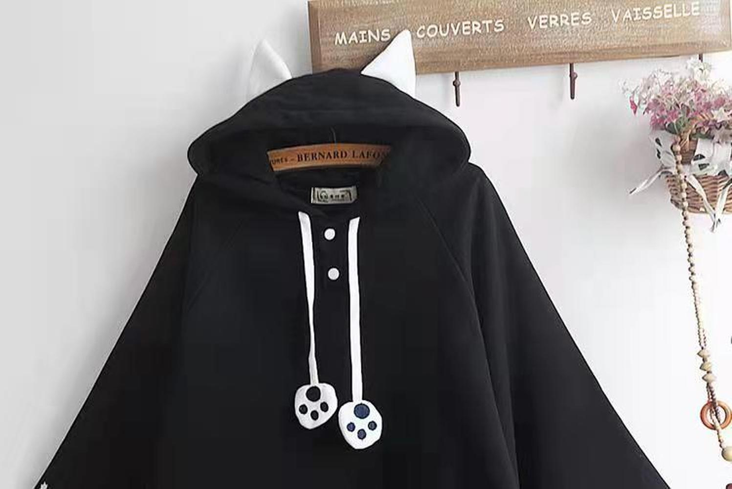 Lolita Harajuku Hooded Cape and Batwing Sweater - close-up