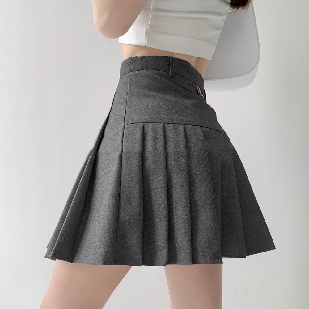 Women's College High Waist Pleated Skirt - in use