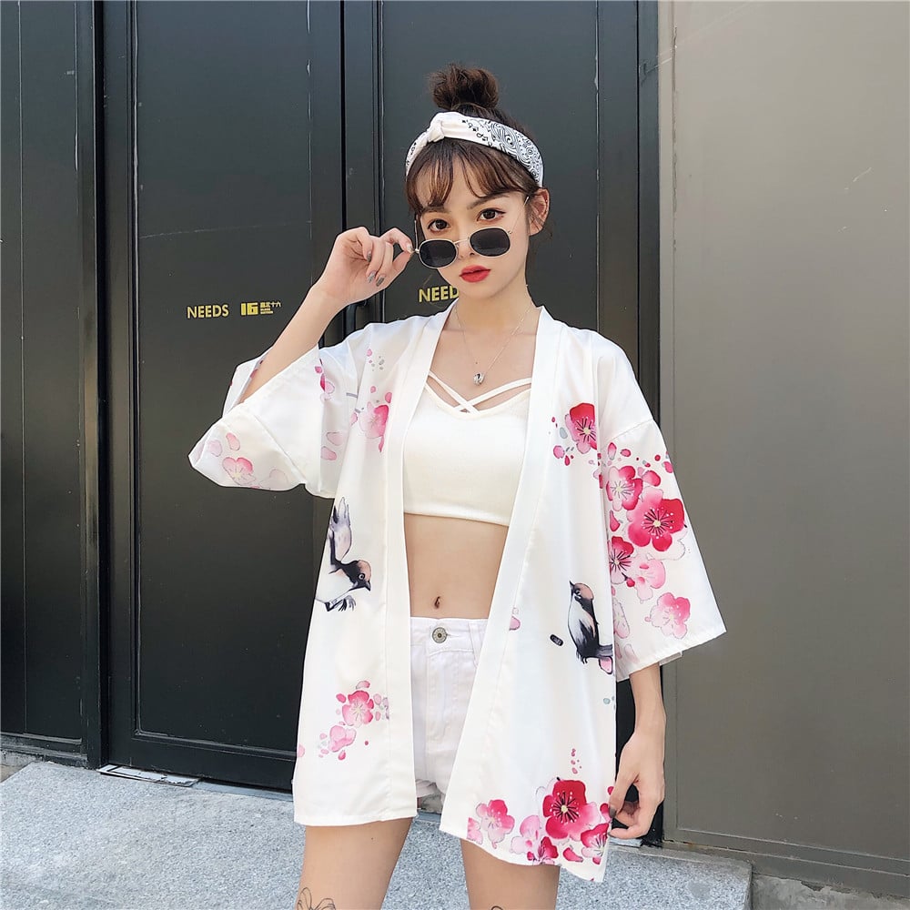 Women's Retro Chinese Style Loose Sunscreen Kimono - detail view